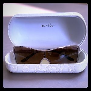 Polarized Remedy Oakley sunglasses